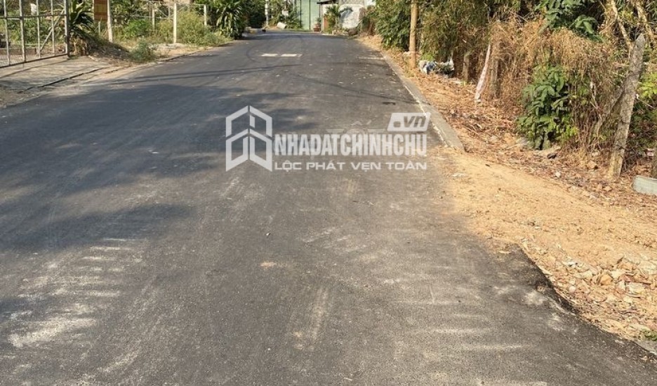 Bán nhà vị trí vàng đường Bạch Đằng đối diện cổng chợ Châu Đốc, An Giang