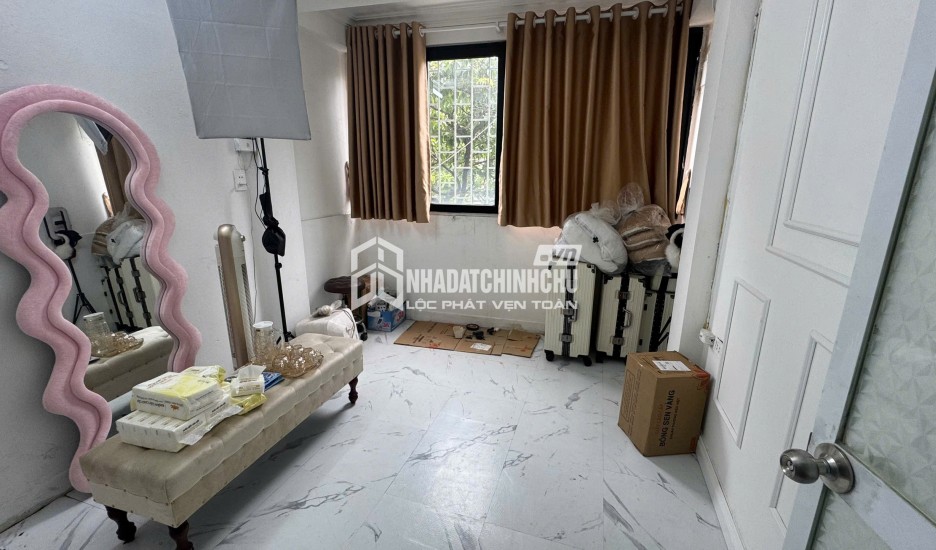 Cho thuê gấp cả nhà 5 tầng mặt phố 278 Kim Mã, Phường Kim Mã, Quận Ba Đình, Hà Nội.