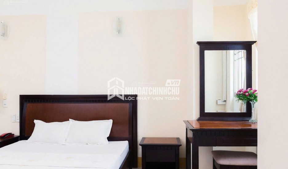 Cần bán khách sạn 3 sao 32 phòng giá tốt ngay biển Hà Tiên view mặt biển, đang KD tốt