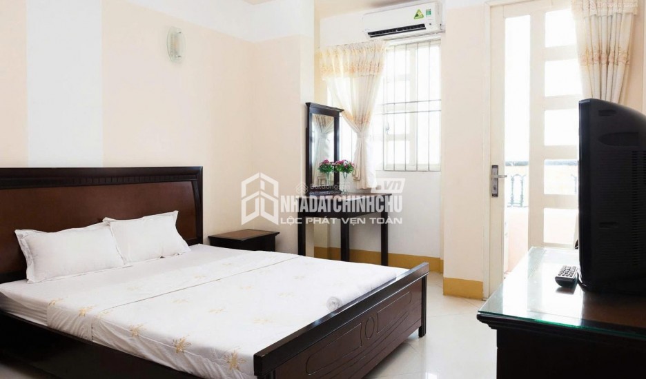 Cần bán khách sạn 3 sao 32 phòng giá tốt ngay biển Hà Tiên view mặt biển, đang KD tốt