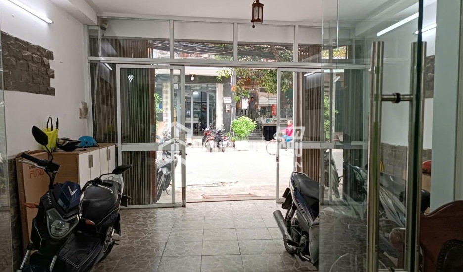 CHO THUÊ MẶT BẰNG KINH DOANH MẶT TIỀN ĐƯỜNG TÂN CẢNG – VỊ TRÍ ĐẸP, GẦN GA METRO, PHÙ HỢP MỞ CỬA HÀNG HOẶC VĂN PHÒNG