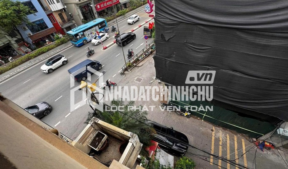 Cho Thuê nhà MP Hoàng Quốc Việt, Cầu Giấy, 161m- 6T- MT 10m- Thông sàn- Giá 250tr
