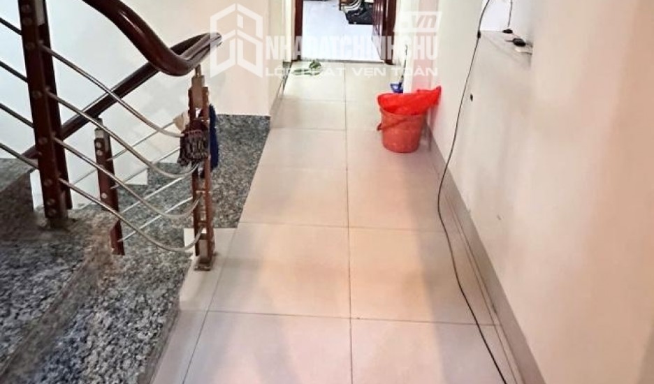 Cho thuê nhà ngõ Minh Khai- Hai Bà Trưng 3 tầng, Dt 60 m2 - 4pn3vs - Giá 15 Triệu (ctl)