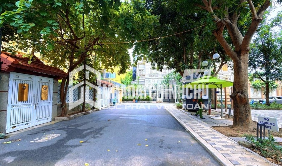 CHO THUÊ MBKD HÀNG ĂN UỐNG SẠCH SẼ NGUYỄN VĂN HUYÊN, 5 TẦNG, THANG MÁY