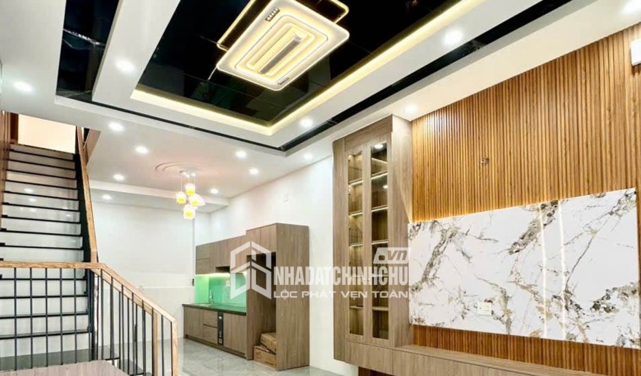 NHÀ TO NHÀ BÉ MIỄN ĐẸP LÀ ĐƯỢC2P QUA TÂN PHÚ,2 TẦNG,2PN,TẶNG NỘI THẤT. GIÁ NHỈNH 5 TỶ