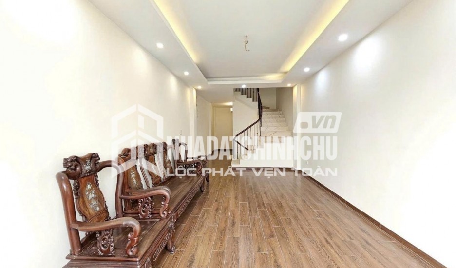 BÁN NHÀ PHỐ TRẠM 37M2, 5 TẦNG DÂN XÂY Ở NGAY, GẦN AEON MALL LONG BIÊN, NGÕ RỘNG THOÁNG