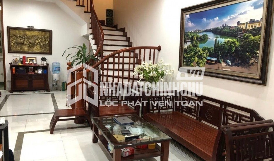 BÁN NHÀ BỒ ĐỀ 92M2, 4 TẦNG DÂN XÂY Ở NGAY, GẦN MẶT ĐƯỜNG, CÓ SÂN RỘNG.