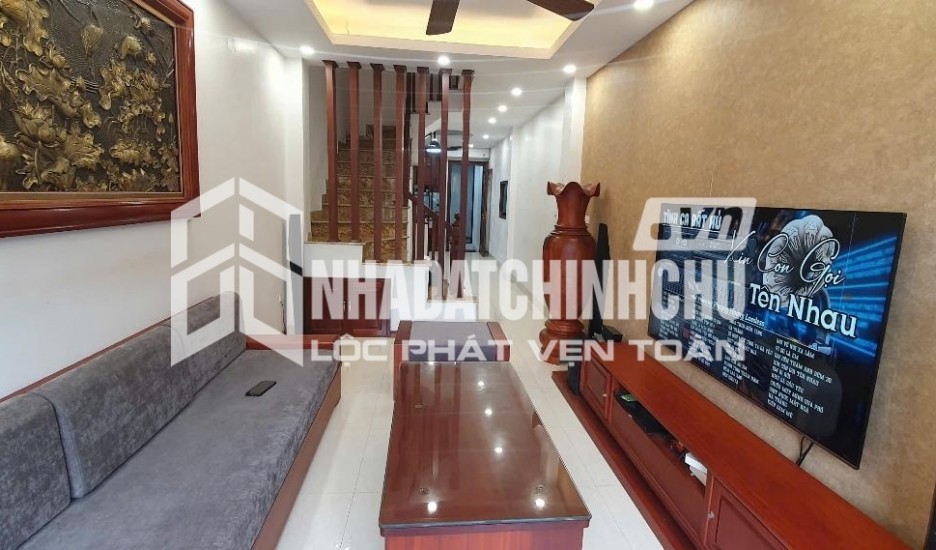 BÁN NHÀ HOA LÂM 48M2,  5 TẦNG,Ở NGAY, GẦN BIG C LONG BIÊN, ĐỂ LẠI NỘI THẤT, KHU AN NINH.