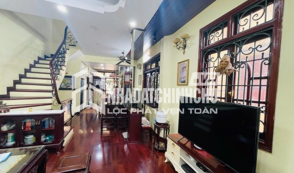 Bán Nhà Riêng Bình Thọ, 5 Tầng, 110m2, HXH 8m, Ngay Vincom Thủ Đức, Giá 29 Tỷ