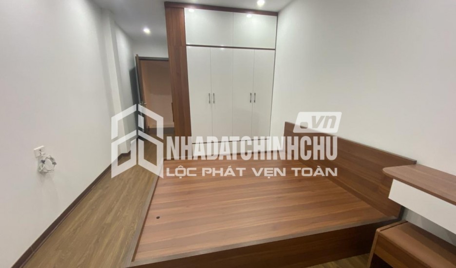 BÁN NHÀ VIỆT HƯNG 40M2,NHÀ DÂN XÂY Ở NGAY, ĐỂ LẠI NỘI THẤT, NGÕ Ô TÔ NÔNG, GẦN VƯỜN HOA