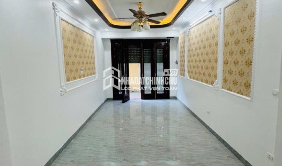 CHO HỘ GIA ĐÌNH THUÊ  ngõ 192 Lê Trọng Tấn,57m2 x 4 tầng  5 phòng ngủ, 10.5 triệu