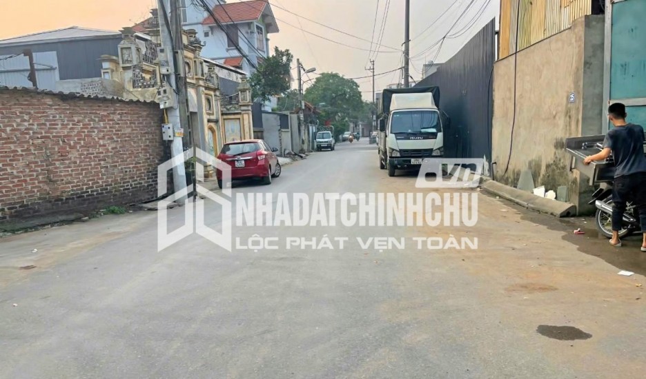 Cần thanh lý 3.627 m2 x 15 triệu - Có 1.200 m đất ở Gồm trụ sở 5 tầng - 3 kho 3 cẩu. - trạm điện 3 pha đường 2 xe công ten nơ tránh nhau -cách ql6