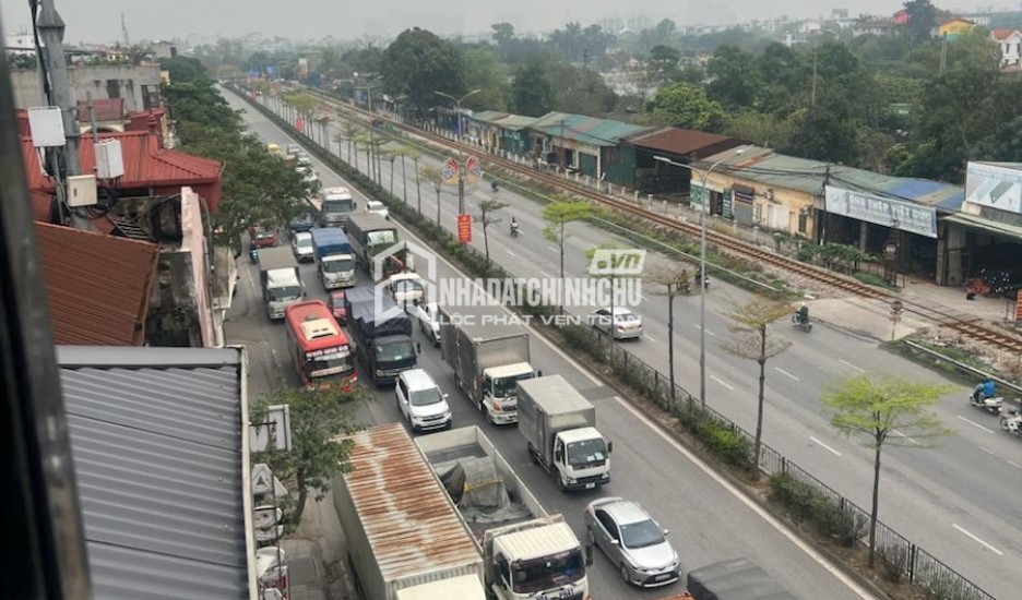 BÁN NHÀ NGUYỄN VĂN CỪ 51M2, Ô TÔ ĐỖ CỬA, 2 MẶT THOÁNG, KHU VỰC DÂN TRÍ CAO CHỈ 4 TỶ