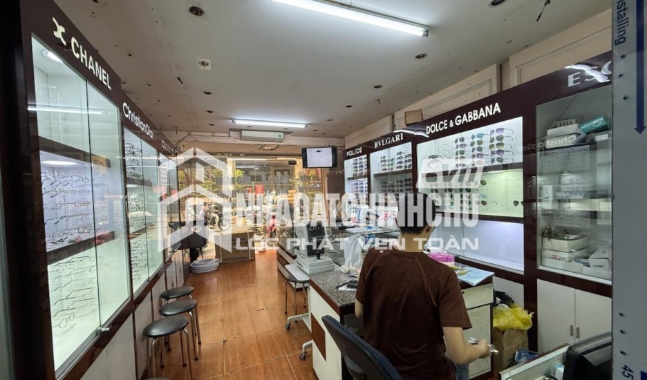 Cho Thuê nhà MP Hoàng Quốc Việt, Cầu Giấy, 161m- 6T- MT 10m- Thông sàn- Giá 250tr