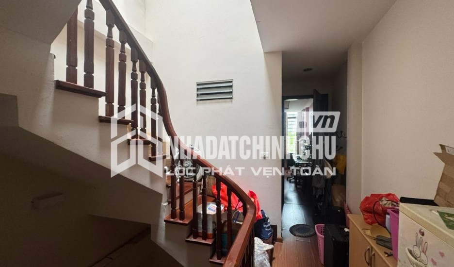 BÁN NHÀ GIA QUẤT-THƯỢNG THANH 46M2, NGÕ Ô TÔ , CÁCH 1 NHÀ RA ĐƯỜNG Ô TÔ TRÁNH, KINH DOANH