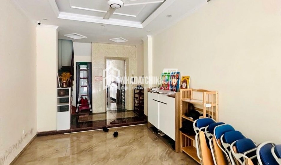 Cần cho thuê gấp Shophouse sát góc khu vực sầm uất nhất Tây HN, cực hiếm nhà trống, LH 0973753915