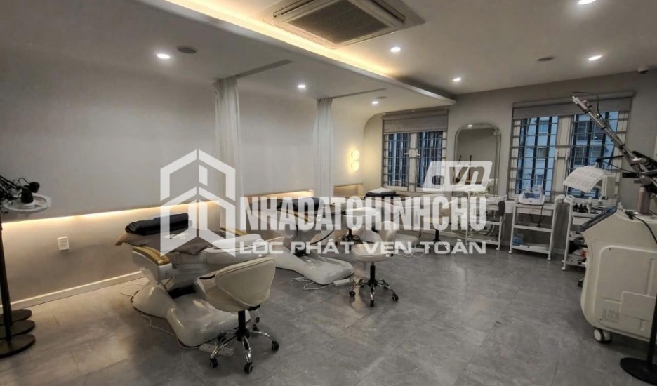 Bán nhà Khương Hạ 43m2x5 tầng, nhà mặt ngõ, ô tô đỗ cổng, thang máy, tặng full nội thất. Giá 6,6 tỷ