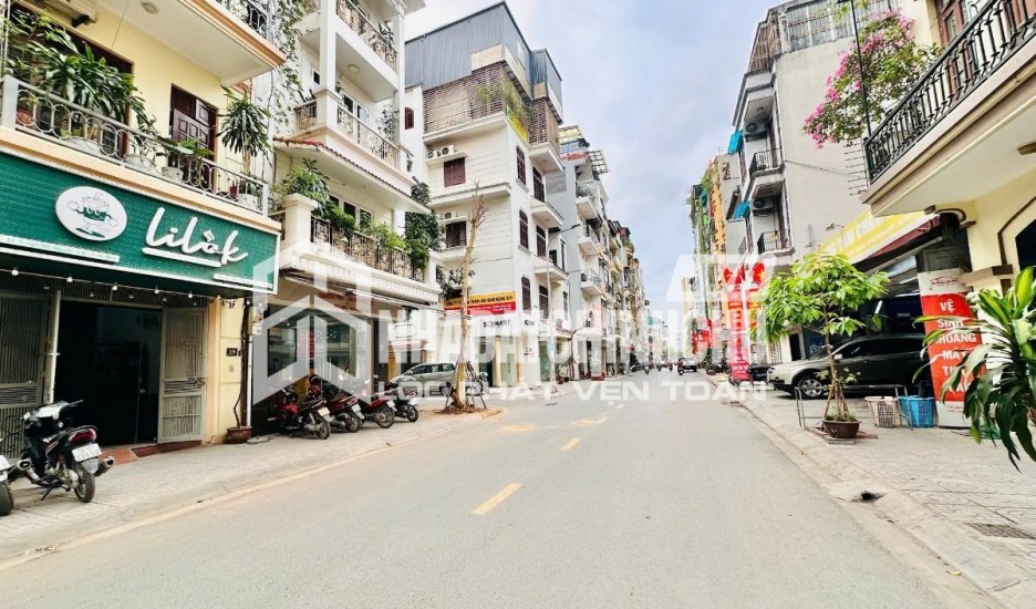 SIÊU PHẨM! THANH BÌNH, HÀ ĐÔNG - SÁT PHỐ, 2 MẶT NGÕ, GARA OTO - NHÀ ĐẸP