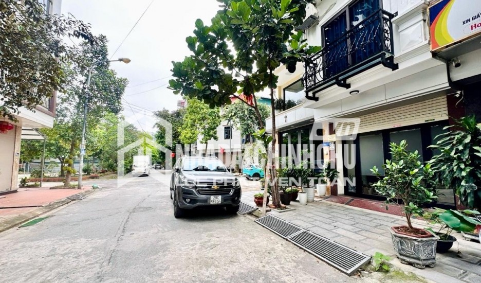 Cần cho thuê gấp Shophouse sát góc khu vực sầm uất nhất Tây HN, cực hiếm nhà trống, LH 0973753915