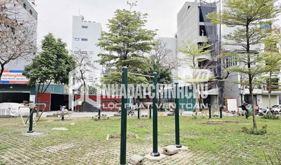 BÁN NHÀ PHỐ TRẠM 37M2, 5 TẦNG DÂN XÂY Ở NGAY, GẦN AEON MALL LONG BIÊN, NGÕ RỘNG THOÁNG