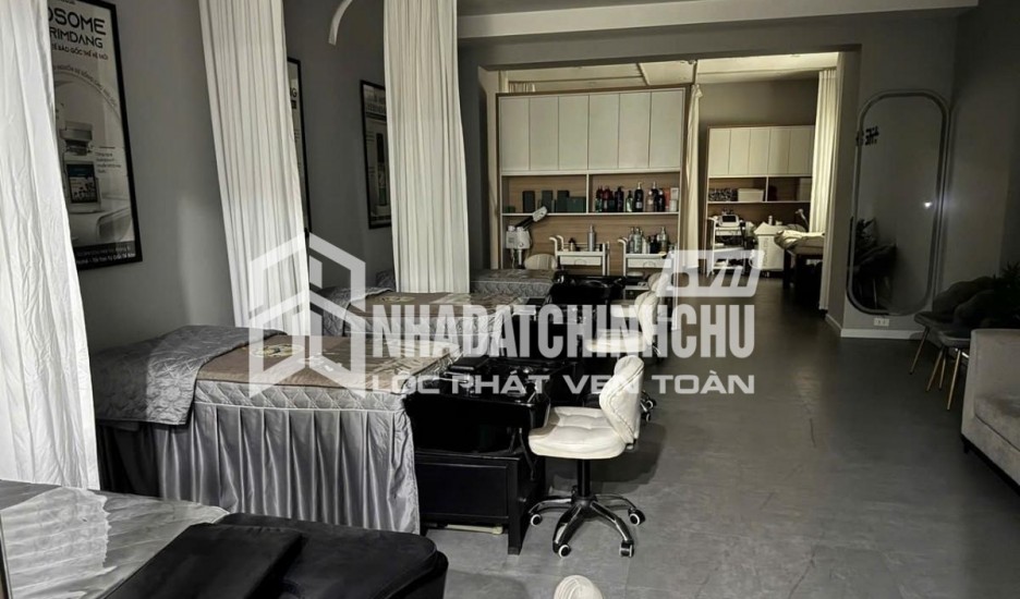 Bán nhà Khương Hạ 43m2x5 tầng, nhà mặt ngõ, ô tô đỗ cổng, thang máy, tặng full nội thất. Giá 6,6 tỷ