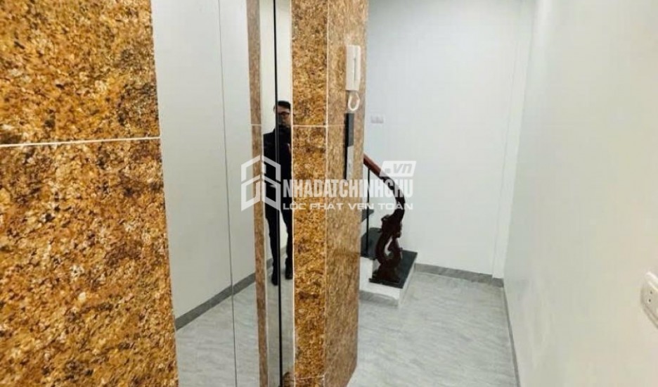 CHO HỘ GIA ĐÌNH THUÊ  ngõ 192 Lê Trọng Tấn,57m2 x 4 tầng  5 phòng ngủ, 10.5 triệu