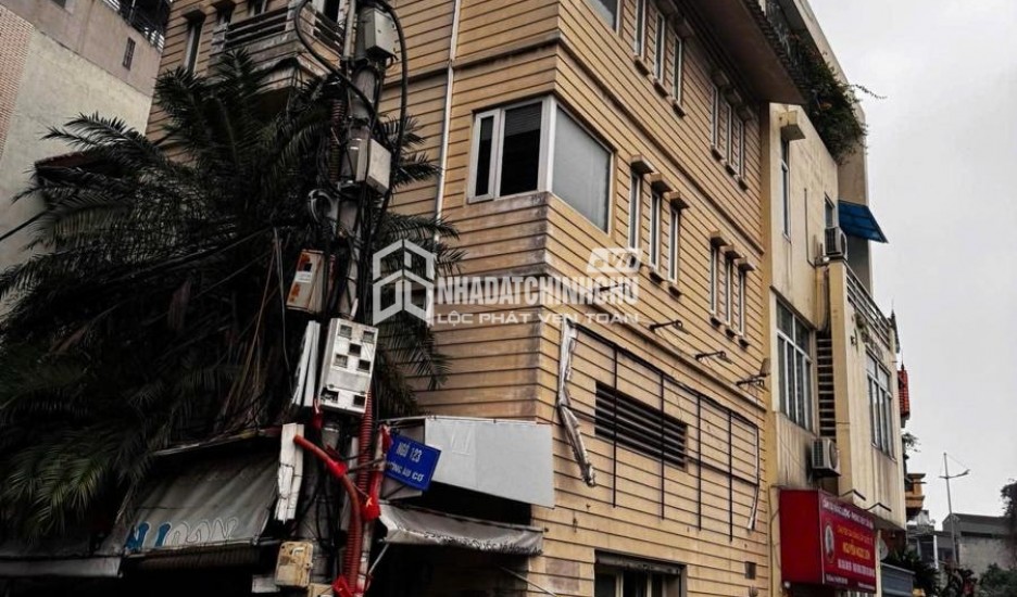 Cho thuê cửa hàng ngay mặt phố Láng Hạ, Đống Đa, HN 40m2, thông sàn, KD, bàn giao ngay 10 triệu