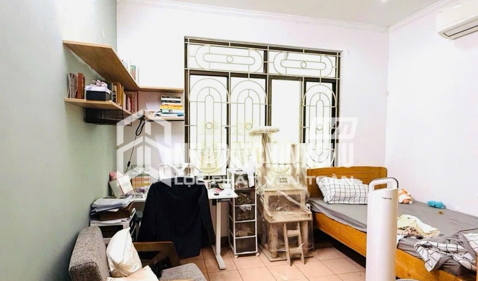 Bán nhà Định Công Hoàng Mai, gần chợ, oto, khu vực trung tâm, gần chợ, tiện ích bạt ngàn