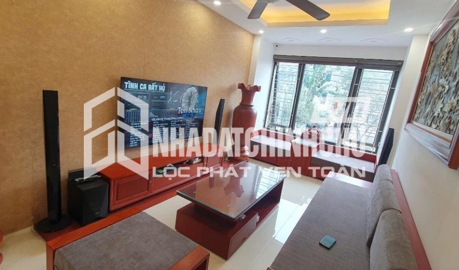 BÁN NHÀ HOA LÂM 48M2,  5 TẦNG,Ở NGAY, GẦN BIG C LONG BIÊN, ĐỂ LẠI NỘI THẤT, KHU AN NINH.