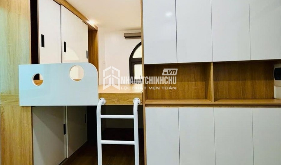 Cho thuê nhà nguyên căn ngõ 102 Trường Chinh, 4 tầng, 30m2, 3 ngủ, Full đồ, 12 Triệu (có thương lượng)