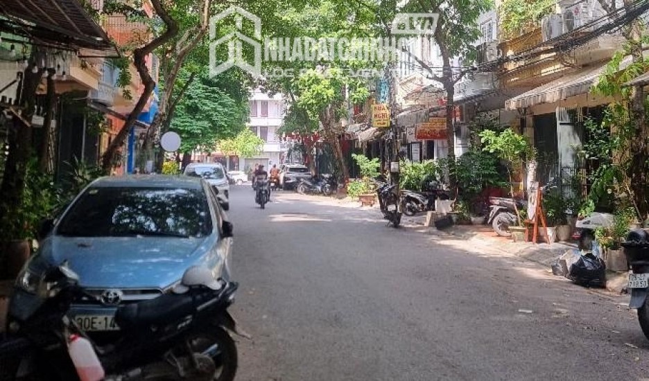 Bán nhà Lê Trọng Tấn, Thanh Xuân, 46m, 4 tầng, giá 18 tỷ, gần ô tô, cách phố 100m, 2 thoáng