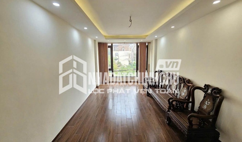 BÁN NHÀ PHỐ TRẠM 37M2, 5 TẦNG DÂN XÂY Ở NGAY, GẦN AEON MALL LONG BIÊN, NGÕ RỘNG THOÁNG