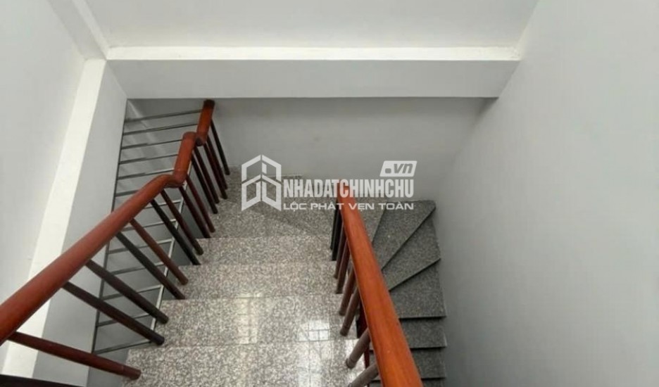 BÁN NHÀ BỒ ĐỀ 61M2, 5 TẦNG, Ô TÔ VÀO NHÀ,THANG MÁY, NHÀ GẦN HỒ BỒ ĐỀ, GẦN PHỐ,Ở LUÔN