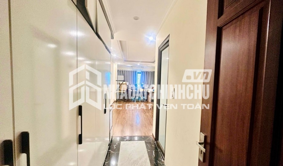 Cần cho thuê gấp Shophouse sát góc khu vực sầm uất nhất Tây HN, cực hiếm nhà trống, LH 0973753915