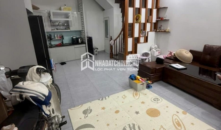 BÁN NHÀ BỒ ĐỀ 61M2, 5 TẦNG, Ô TÔ VÀO NHÀ,THANG MÁY, NHÀ GẦN HỒ BỒ ĐỀ, GẦN PHỐ,Ở LUÔN