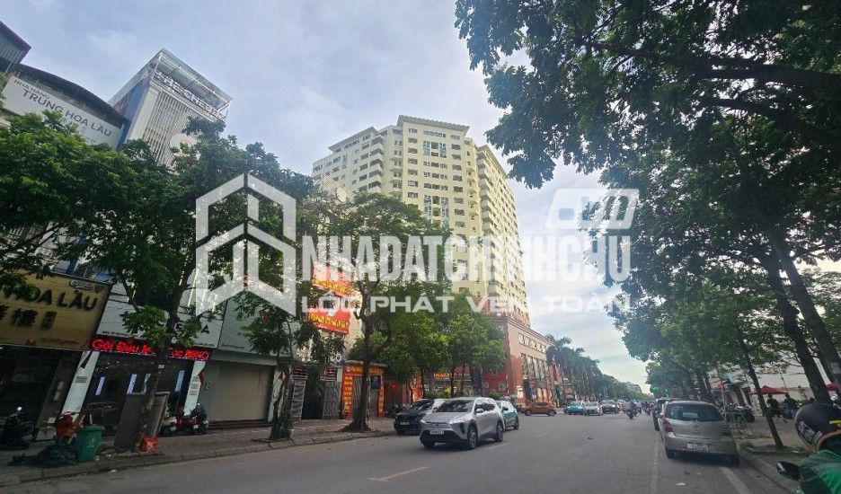 Bán nhà Khương Hạ 43m2x5 tầng, nhà mặt ngõ, ô tô đỗ cổng, thang máy, tặng full nội thất. Giá 6,6 tỷ