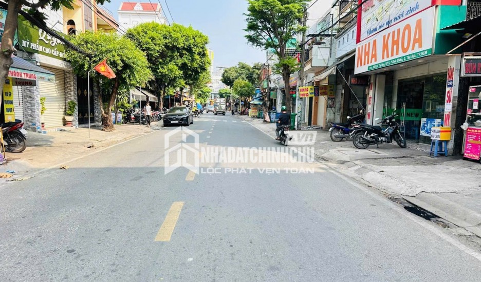 MĂT TIỀN LÊ THỊ HOA NGANG 5M ĐƯỜNG 15M DT 104,3M2 GIA 9TY500