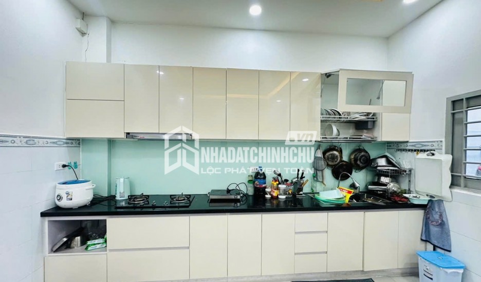 MĂT TIỀN LÊ THỊ HOA NGANG 5M ĐƯỜNG 15M DT 104,3M2 GIA 9TY500