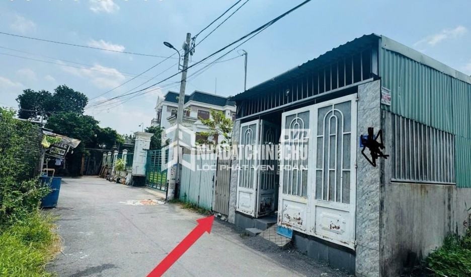 BÁN NHÀ CÂP 4 KÈM ĐẤT 268M2 NGANG 8,7 HẺM Ô TÔ GÂN TL43 CHỈ 10TY800
