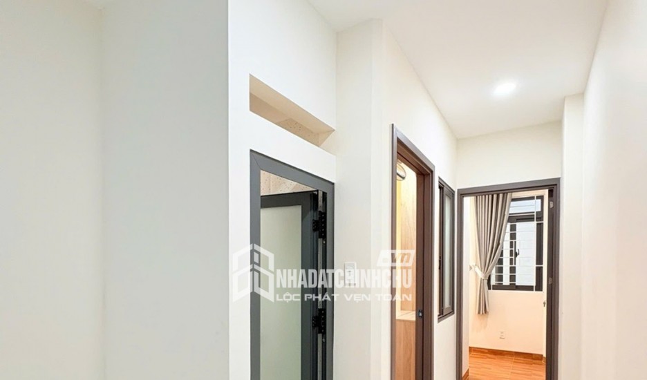 NHÀ ĐẸP MỚI XÂY,FULL NỘI THẤT, XEM LÀ MÊ 2 PN- 3 WC NHỈNH 4 TỶ
