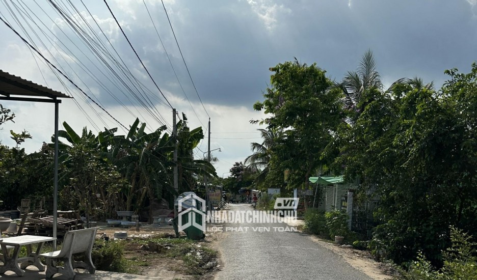 Cần bán gấp 04 nền đất thổ cư liền kề giá rẻ bèo cho người thiện chí. 91m2/nền full thổ cư