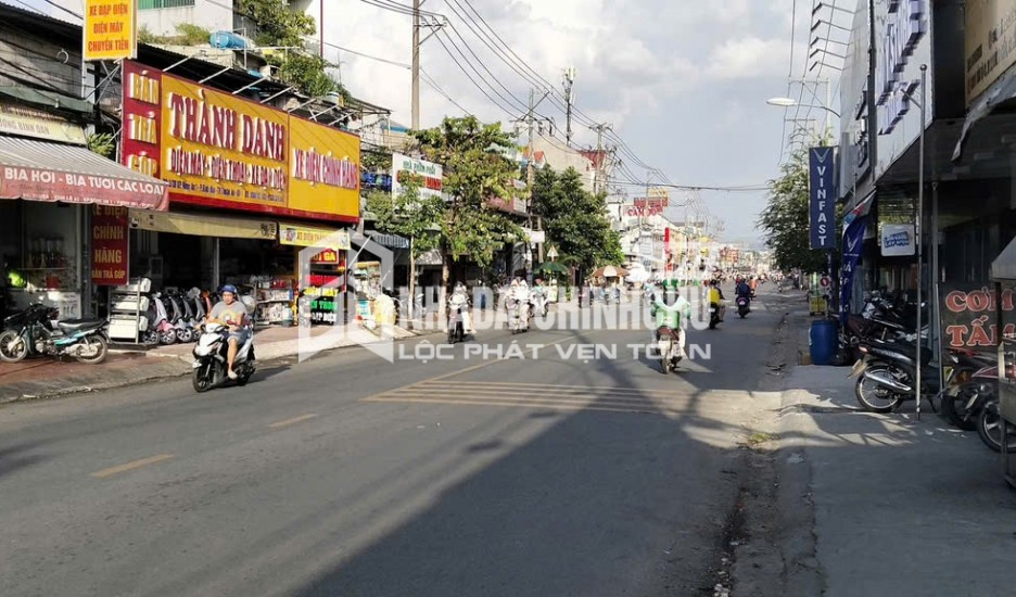 MĂT TIEN ĐƯỜNG TỈNH LO 43 -DT 203,7M2 ĐANG CHO THUÊ VỊ TRÍ KINH DOANH TỐT