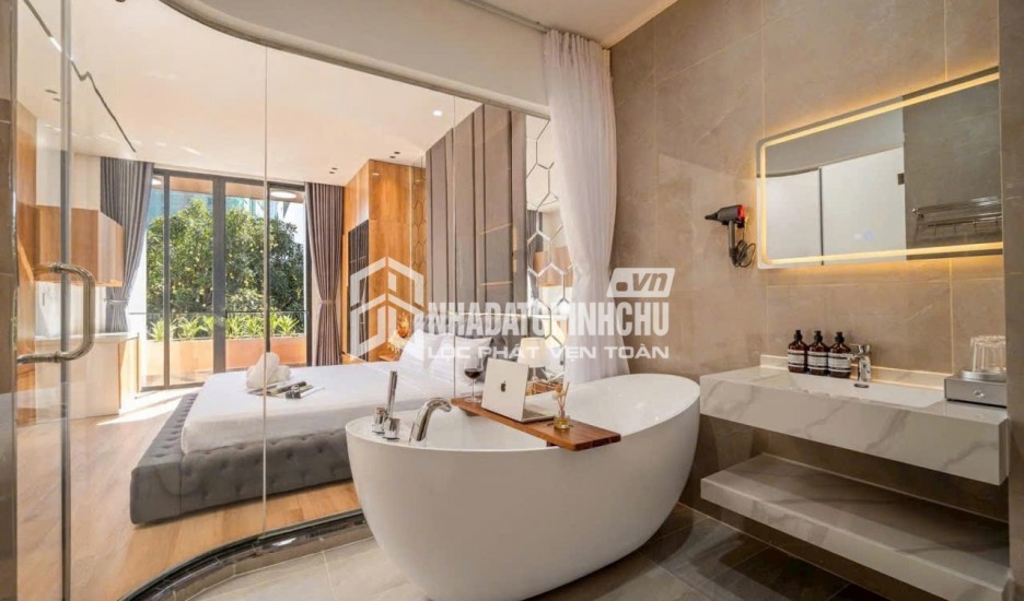 ĐẦU TƯ LÀ SINH LỜI - Bán VILLA Sát Nguyễn Văn Thoại - Ngay Biển Mỹ Khê - CÓ THANG MÁY HỒ BƠI