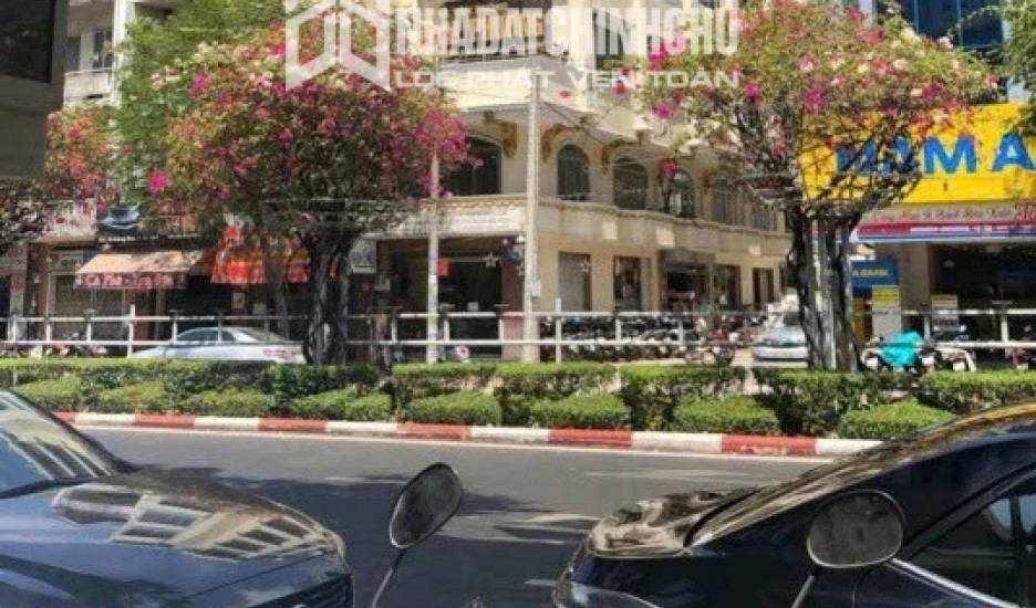 Tòa nhà văn phòng cho thuê Nam Phương Số 68 - 70 Hoàng Diệu, P13, Quận 4
