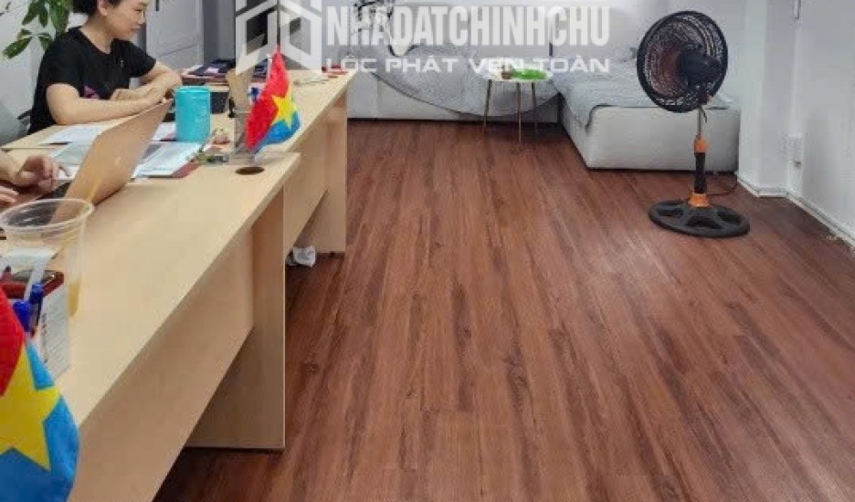 Tòa nhà văn phòng cho thuê Nam Phương Số 68 - 70 Hoàng Diệu, P13, Quận 4