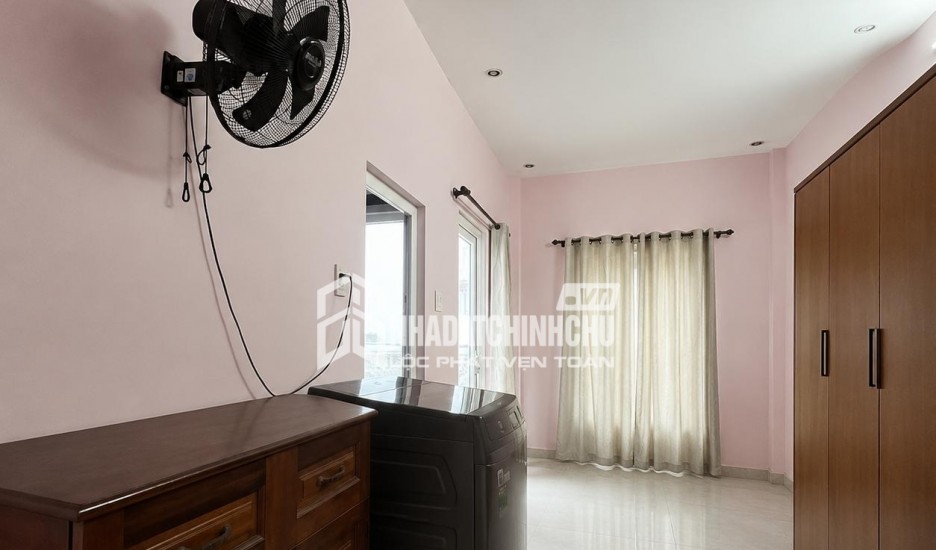 13,5 TỶ BÁN NHÀ LÂM VĂN BỀN – HẺM XE HƠI, 3 TẦNG, 4 PHÒNG NGỦ