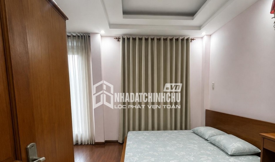 13,5 TỶ BÁN NHÀ LÂM VĂN BỀN – HẺM XE HƠI, 3 TẦNG, 4 PHÒNG NGỦ