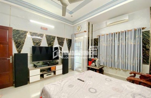 NGUYỄN CHÍ THANH - GIÁP QUẬN 10 - GẦN NGUYỄN THỊ NHỎ - TẠ UYÊN - 4 TẦNG - 60M²