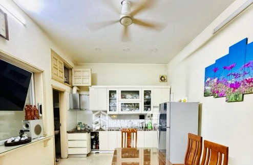 Bán Nhà Kiệt Ô Tô Hoàng Quốc Việt, Sổ Hồng Hoàn Công. Ngang 11m5