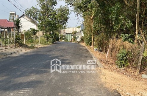 Bán nhà vị trí vàng đường Bạch Đằng đối diện cổng chợ Châu Đốc, An Giang
